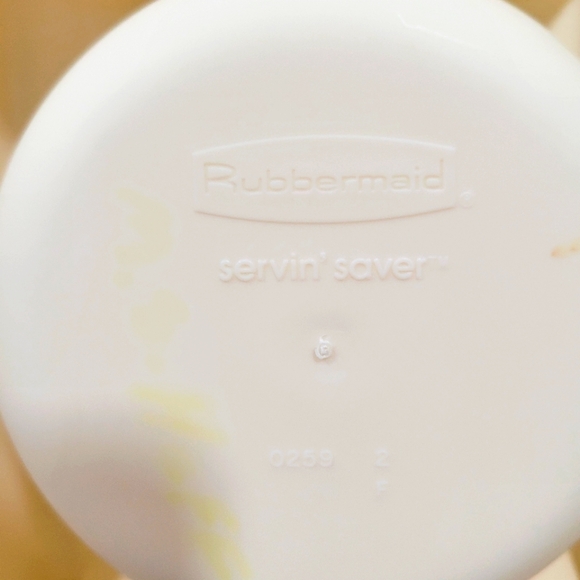 Vintage Rubbermaid Servin’ Saver Storage and Server Tray with lock cover - Picture 3 of 3